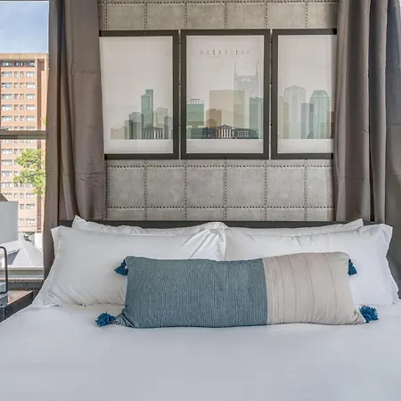 Holiday home Lofts At 30th - Urban Luxe - Mins To Broadway *