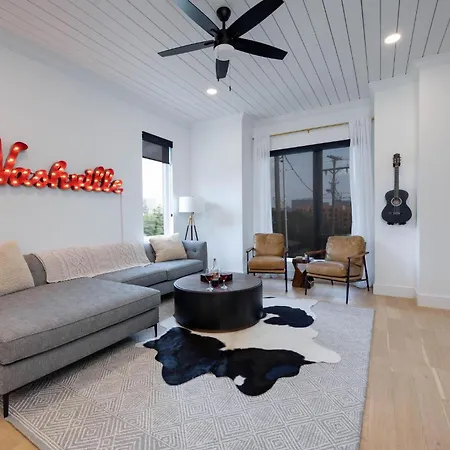 - 1206 Ireland St Unit A Holiday home