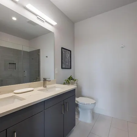 Harmony Hideout - Odyssey - Heart Of Midtown Holiday home *