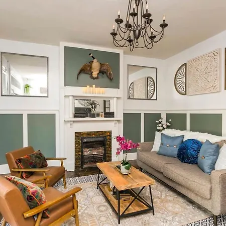 Rare E Nash House & Yard - 2 Mi To Broadway Holiday home *