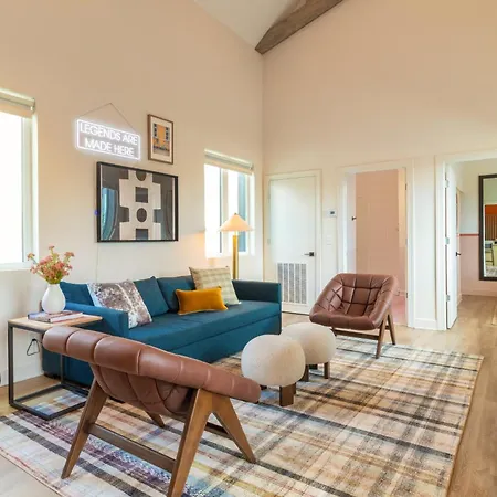 Apartment Conway B203 By Avantstay Private Balcony Near Broadway *