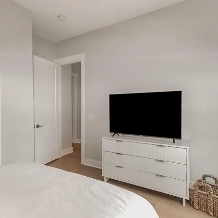 Gns Essentials - - 223 Oceola Ave #13 *