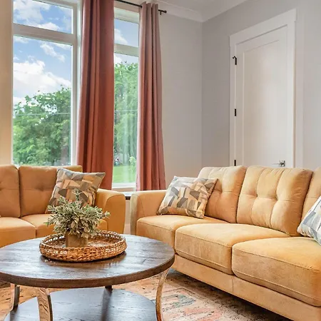 Gns Essentials - - 223 Oceola Ave #13
