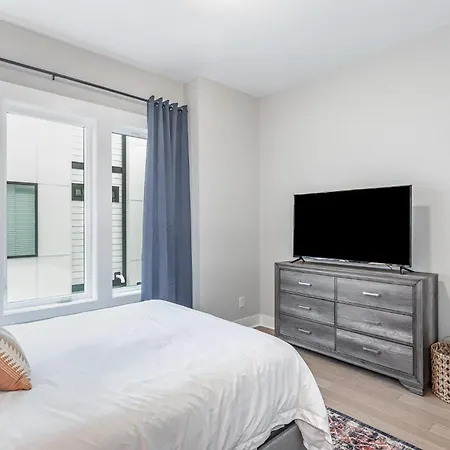 Gns Essentials - - 223 Oceola Ave #12