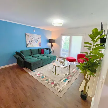Luxury 2br In Midtown With Patio-balcony & Optional Parking Near Broadway, Vanderbilt & Centennial Park Apartment Nashville