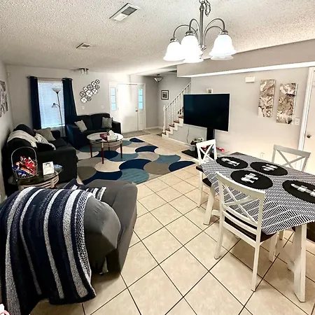 Serene 2-bedroom Unit W/ Free Parking Apartment Nashville