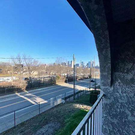 Serene 2-bedroom Unit W/ Free Parking Nashville