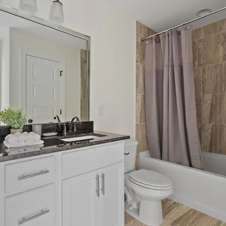 Holiday home 1 King 1 Queen 2 Double Garage Washer & Dryer