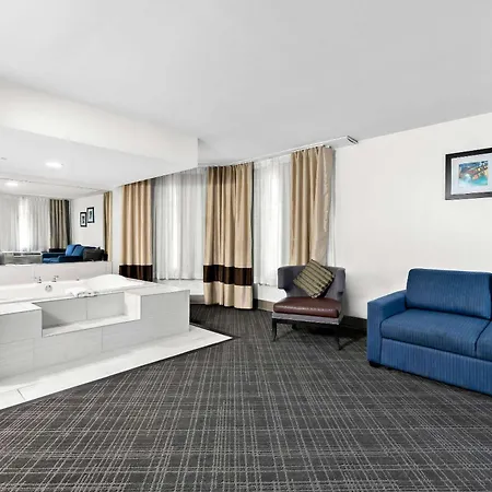 Hotel Comfort & Near Tanger Outlets I-24 Antioch 4*