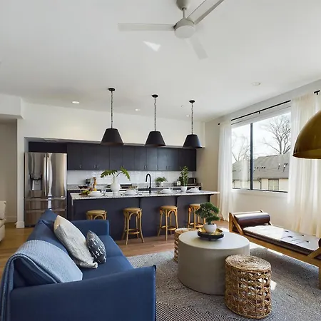 Foxscape - 6 Homes In 12 South - Private Balconies *