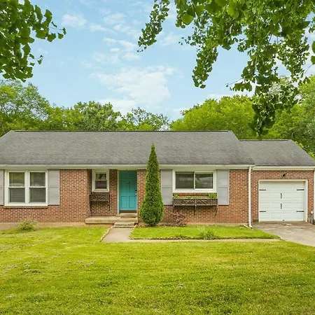 Gem Grill Mini Pickleball Sleeps 12 * Nashville