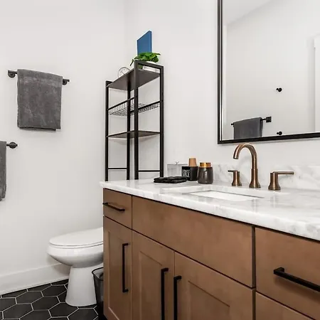 Walkable East With Rooftop Holiday home Nashville