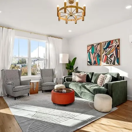 Holiday home Walkable East With Rooftop