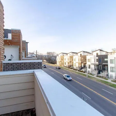 Spacious And Sleek Amazing Location Patio Space Nashville
