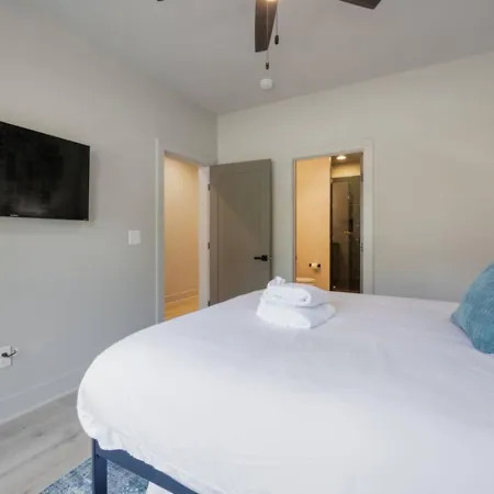 Hey Gorgeous Townhome 4 Bedrooms 4.5 Bathrooms Nashville