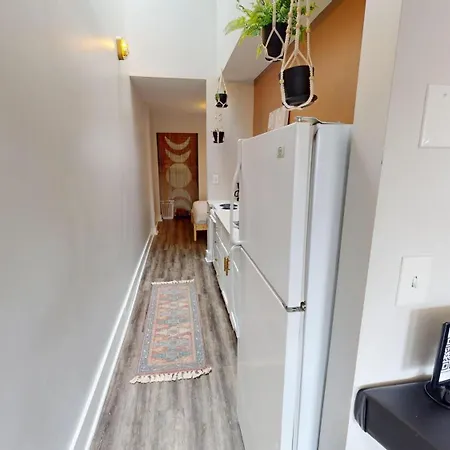 Humphreys St Apartment Nashville