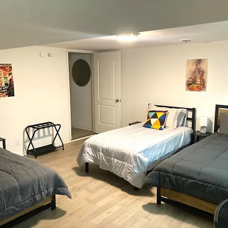Holiday home Private 1.35-acre Estate | Hot Tub, Pool Hall & Courts | Sleeps 11 Nashville