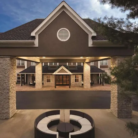 Hotel Country & By Radisson, Airport East, Tn 4*