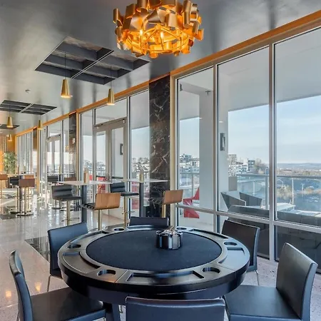 Music Vibes 2br 2ba Near Downtown Apartment