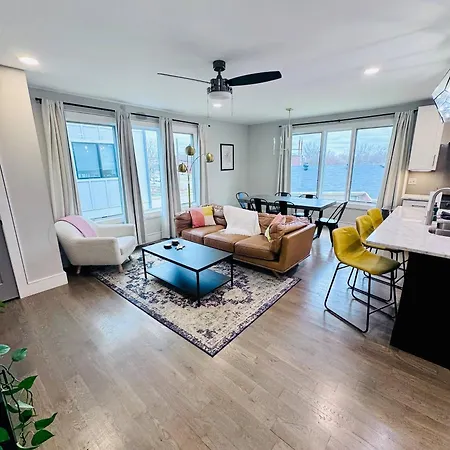 5 Min To Broadway+walkable+private Rooftop
