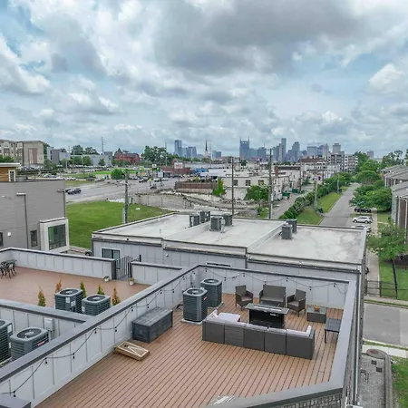 5 Min To Broadway+walkable+private Rooftop Nashville