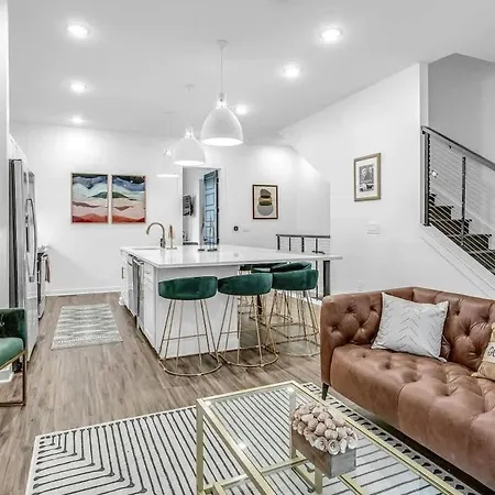 Holiday home Johnny And June House - Walk To Bars Quick Uber To Downtown *