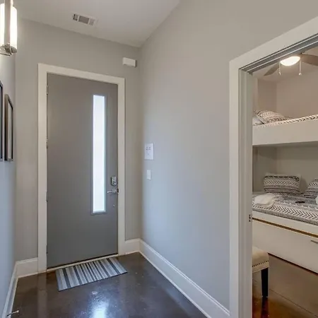 Holiday home Two Homes - Accommodates 24 Guests Nashville