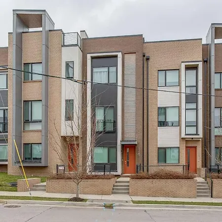 Two Homes - Accommodates 24 Guests * Nashville