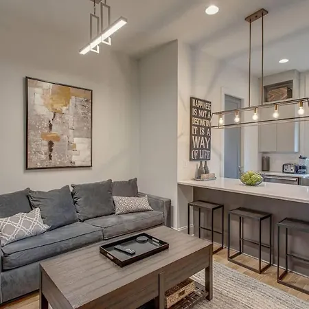 Two Homes - Accommodates 24 Guests * Nashville