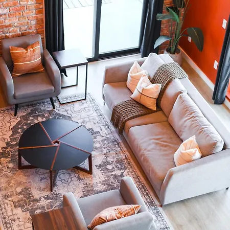 Rhythm & Rooftop Penthouse | Skyline Views | Pool Nashville