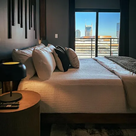 Rhythm & Rooftop Penthouse | Skyline Views | Pool Nashville