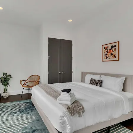 2 Lux Homes Huge Rooftop 2mi To Dt Sleeps 24 Holiday home Nashville