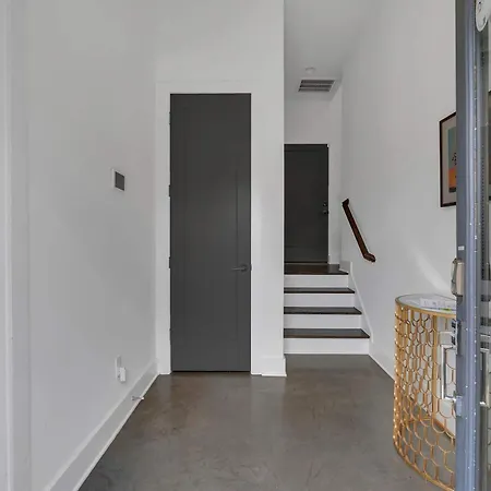 Holiday home 2 Lux Homes Huge Rooftop 2mi To Dt Sleeps 24 *