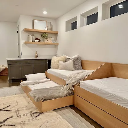 Holiday home Archer House | Hot Tub Rooftop | Downtown Luxury! *