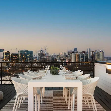 Archer House | Hot Tub Rooftop | Downtown Luxury! Holiday home Nashville