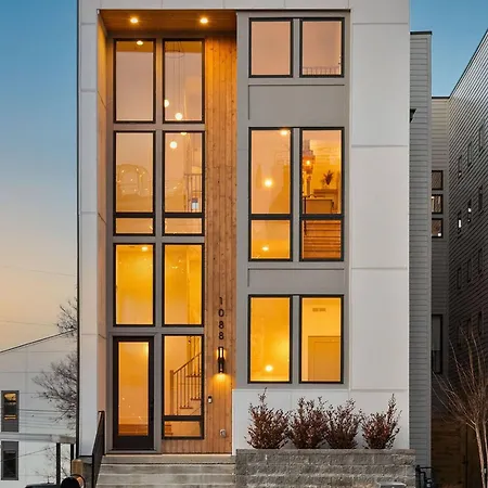 Holiday home Archer House | Hot Tub Rooftop | Downtown Luxury! *