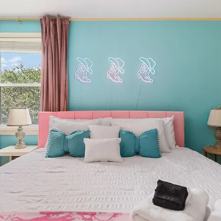 Gem Grill Mini Pickleball Sleeps 12 Holiday home