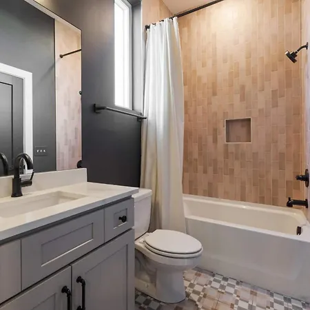 Holiday home The Hideout Icon-inspired Style & Rooftop Chill Nashville