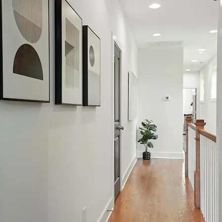 Downtown Oasis Sleeps 12 And 1 And A Half Miles To Broadway *