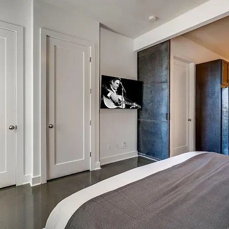 Lofts At 30th - Urban Lounge - Minutes To Broadway Holiday home *