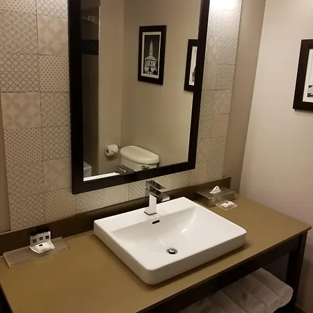 Hotel Country & By Radisson, Airport East, Tn