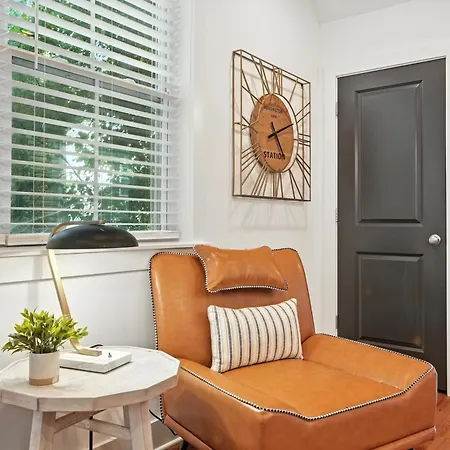 Downtown Oasis Sleeps 12 And 1 And A Half Miles To Broadway Nashville