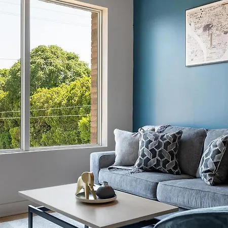 Landing Apartments - The Haysboro Apartment *