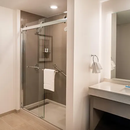 Hotel Hyatt House Airport 3*