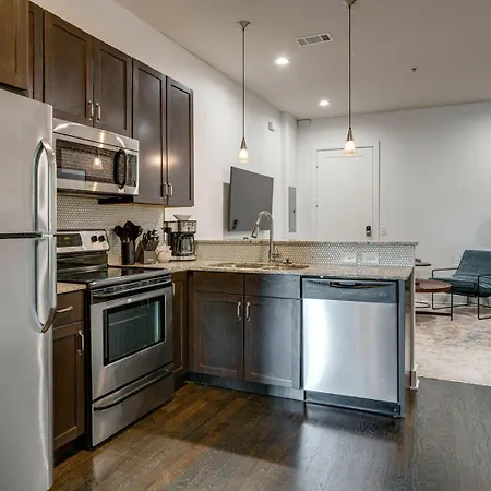 Lofts At 30th-urban Triad-6 Mins To Broadway Holiday home *