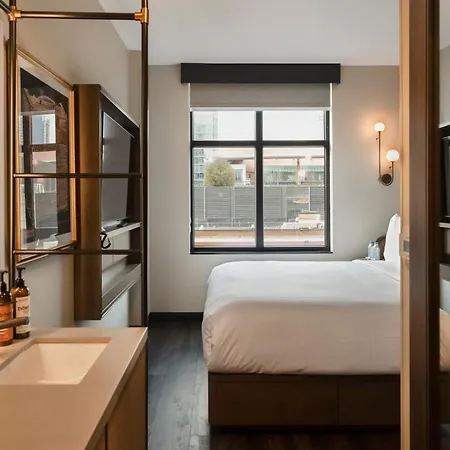 Hotel Motto By Hilton Downtown 4*