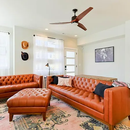 Glam Bachelorette Stage & Neon Vibes Holiday home Nashville
