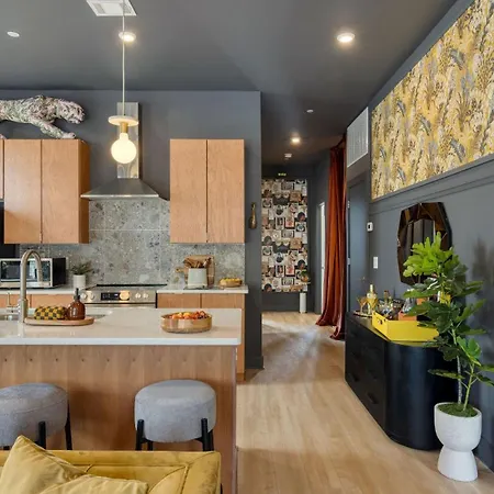 The Lischey Loft The Bloom House By Avantstay Holiday home