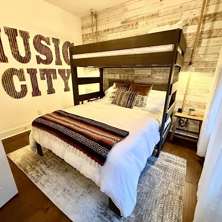 Holiday home Honkytonk Vibe In East - Close To Broadway Nashville