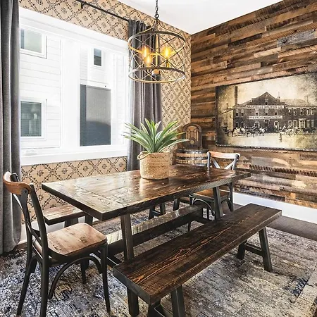 Holiday home Honkytonk Vibe In East - Close To Broadway *